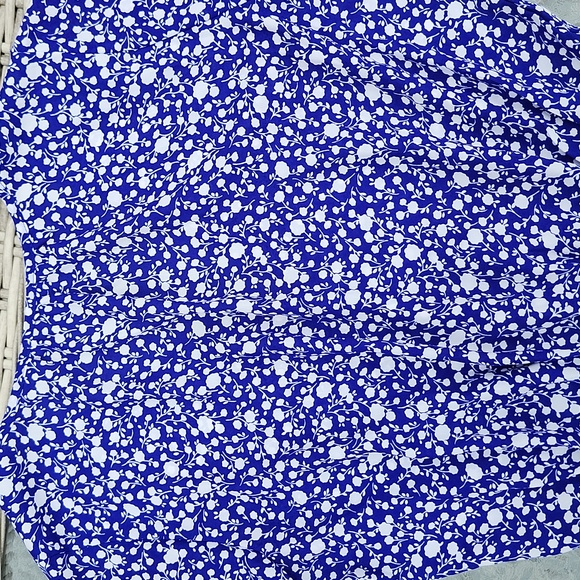 Ladies top Small - Picture 5 of 7